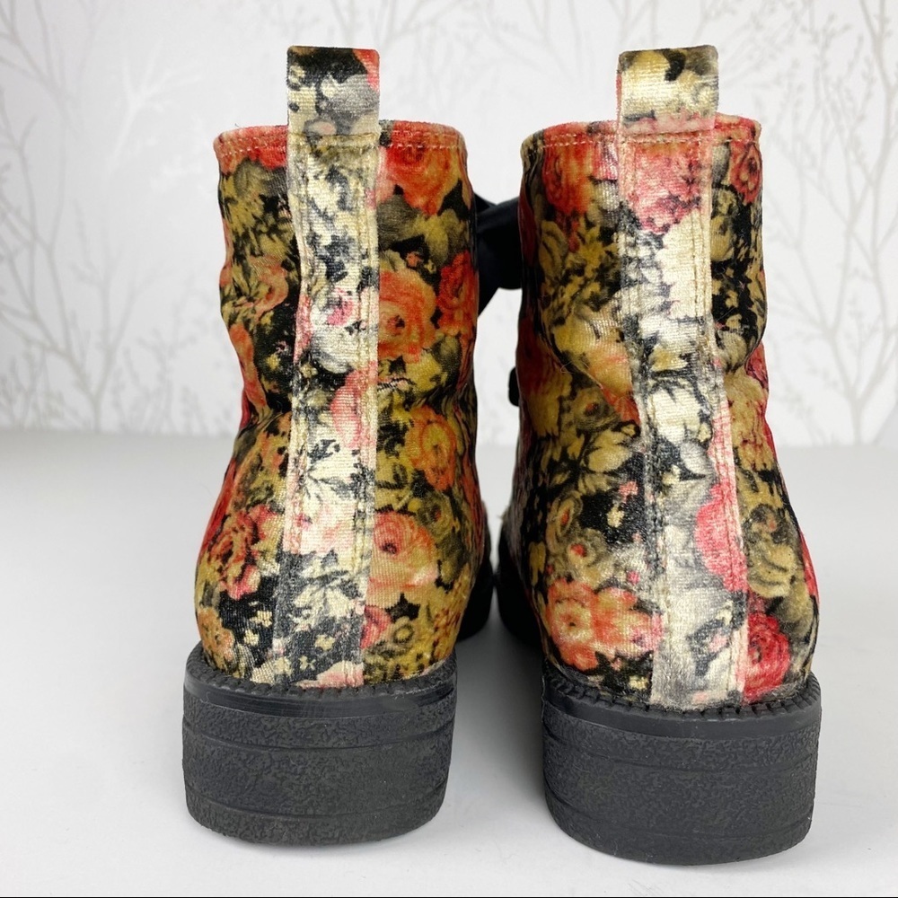 DIRTY LAUNDRY Floral Velvet Ribbon Lace-Up velvet Ankle Boots Lug Sole Sz 6.5/37 - Picture 4 of 10